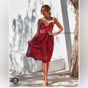 Annabelle Midi Dress - 
Two sisters the label